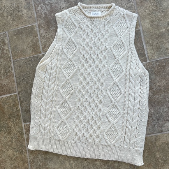 Toast Sweater 100% Wool Ireland Sleeveless Cable Knit Side Slits L - Picture 2 of 8